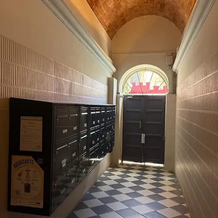 T2 Idéalement Situé, Rue Fesch Ajaccio (Corsica)